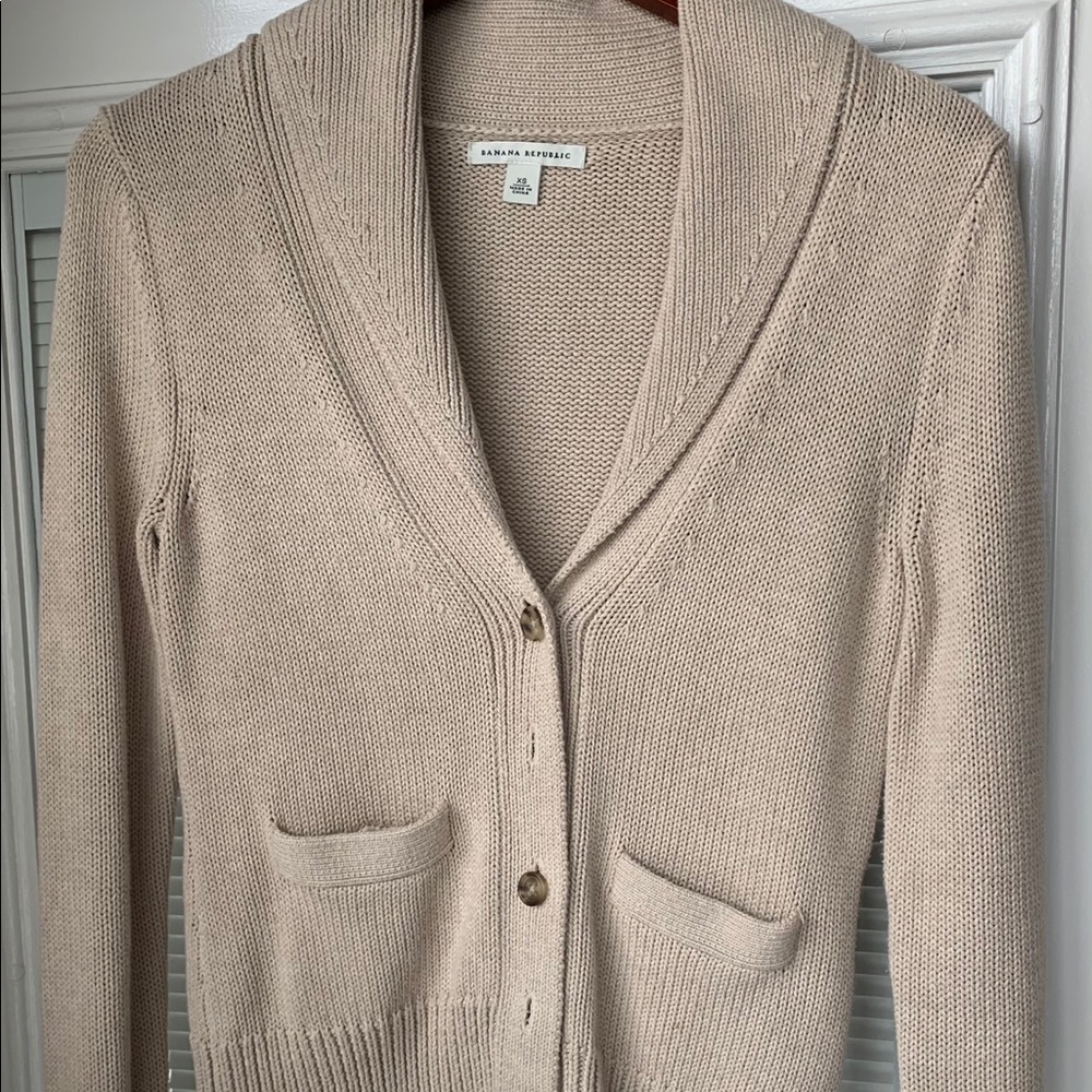 BANANA REPUBLIC BEIGE BUTTON DOWN SWEATER Size XS